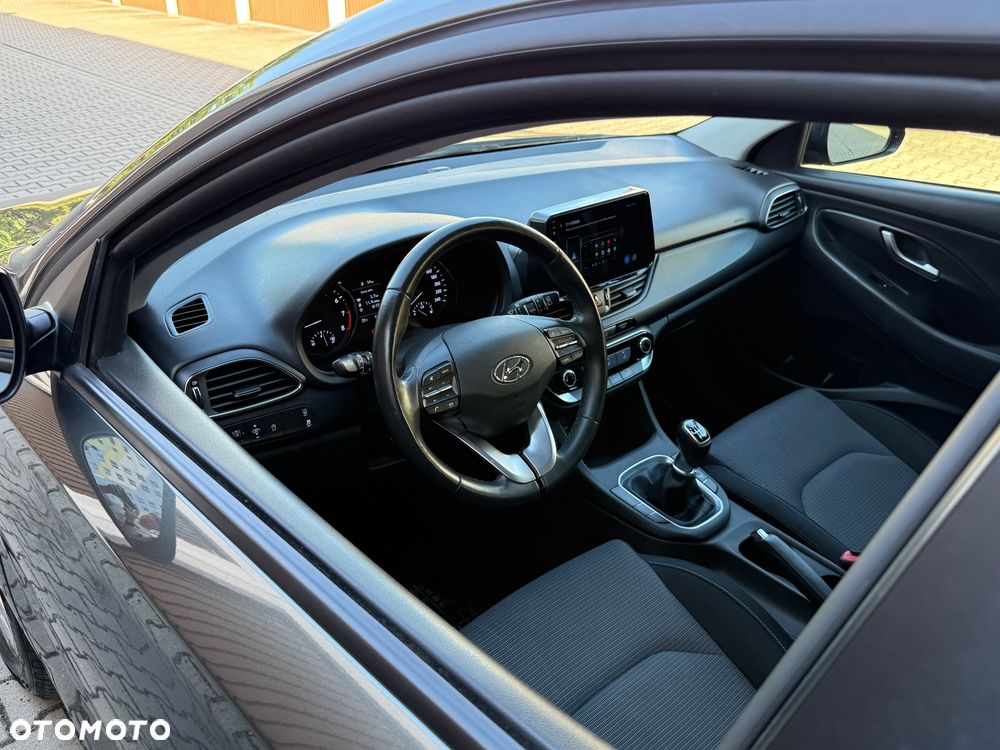 Hyundai i30 1.5 DPI Classic + - 8