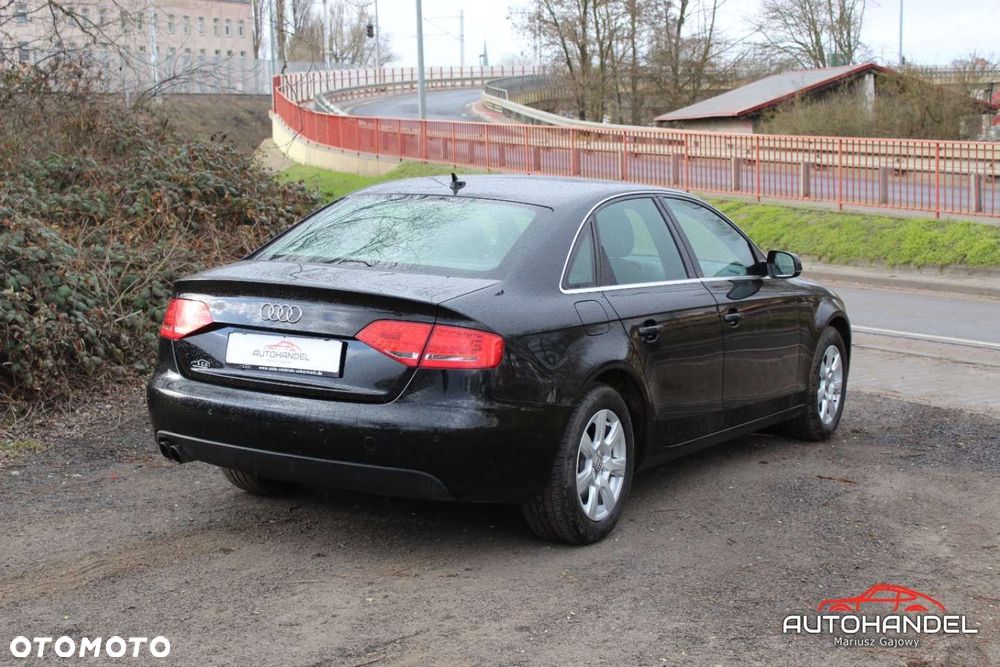 Audi A4 Limousine - 6