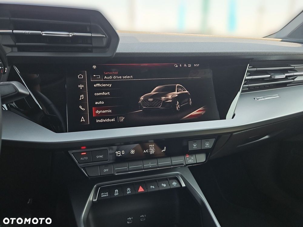 Audi A3 Sportback 35 TFSI mHEV S tronic - 19