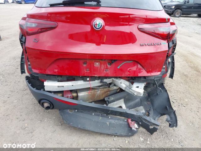 Alfa Romeo Stelvio 2.0 Turbo TI Q4 - 8