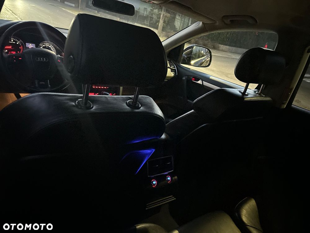 Audi Q7 - 11