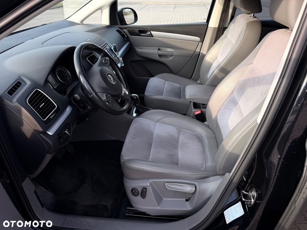 Volkswagen Sharan 2.0 TDI Comfortline DSG - 4