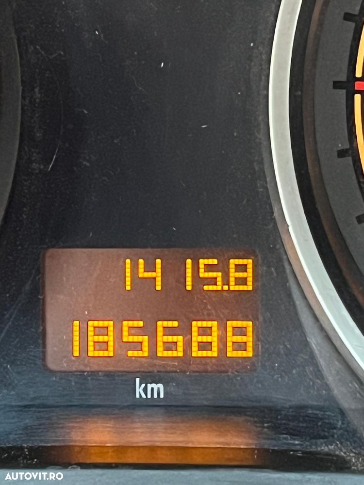Opel Astra 1.6 Enjoy - 8
