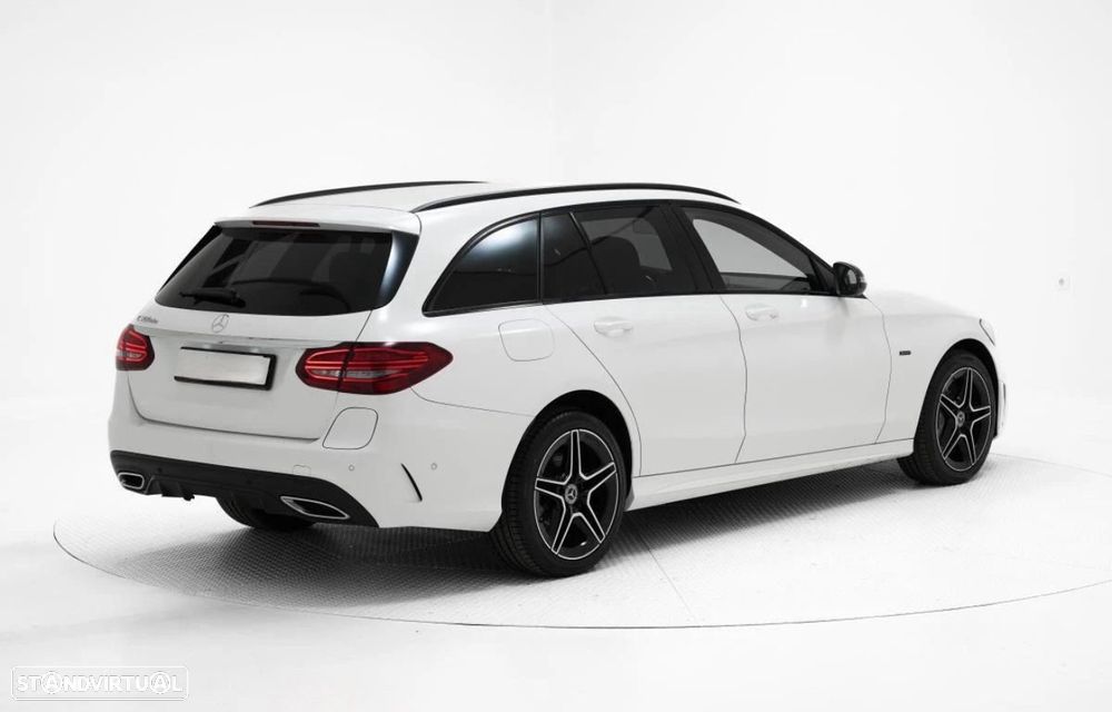 Mercedes-Benz C 300 de AMG Line - 3