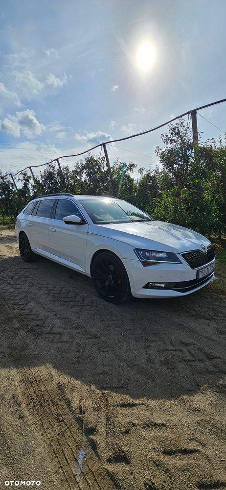 Skoda Superb 2.0 TDI Sportline DSG - 8