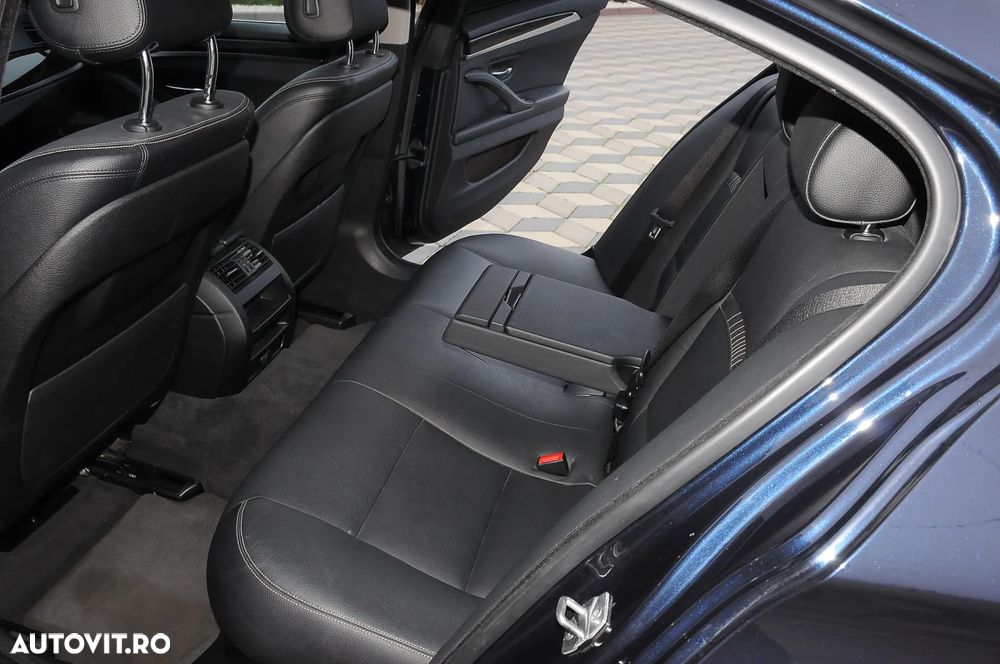 BMW Seria 5 530d - 8