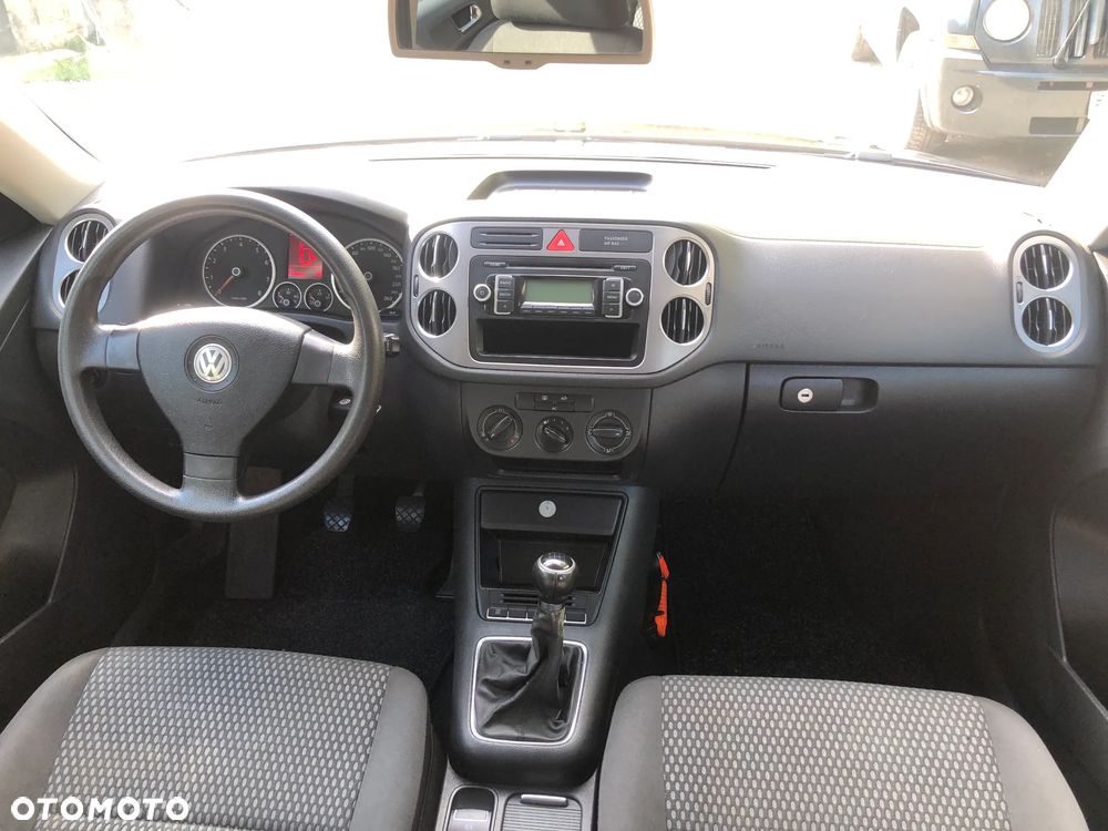Volkswagen Tiguan - 14