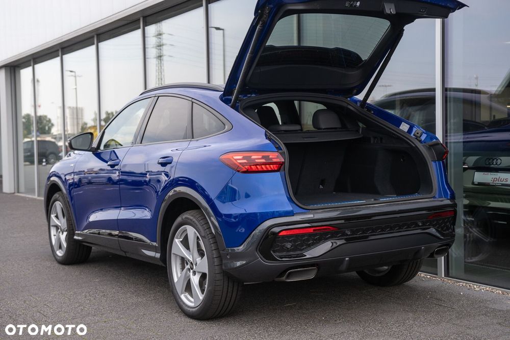 Audi Q5 Sportback - 9