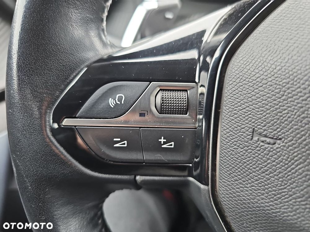 Peugeot 2008 - 14