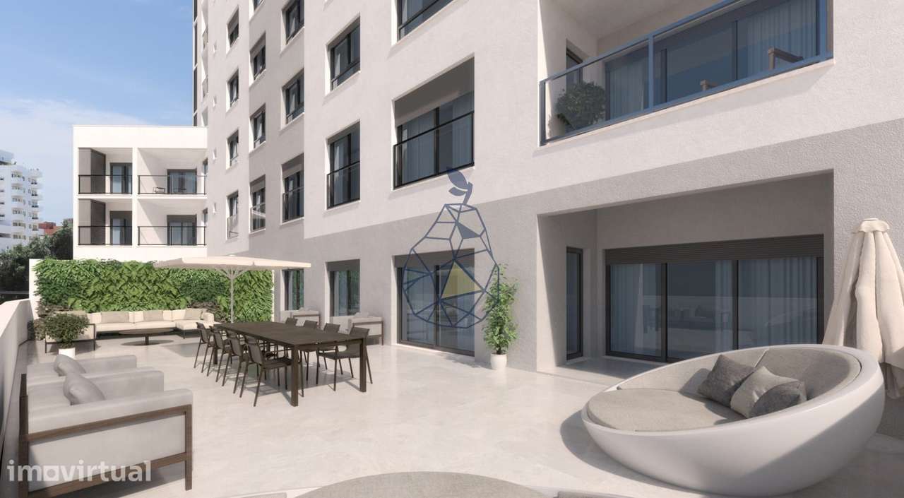 Apartamento Novo em Condomínio Fechado com 2 Quartos situado na Praia - Grande imagem: 2/60
