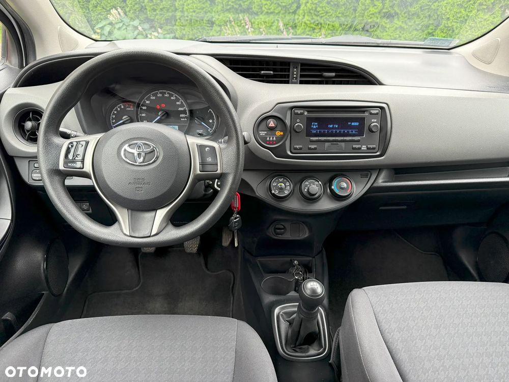 Toyota Yaris - 12