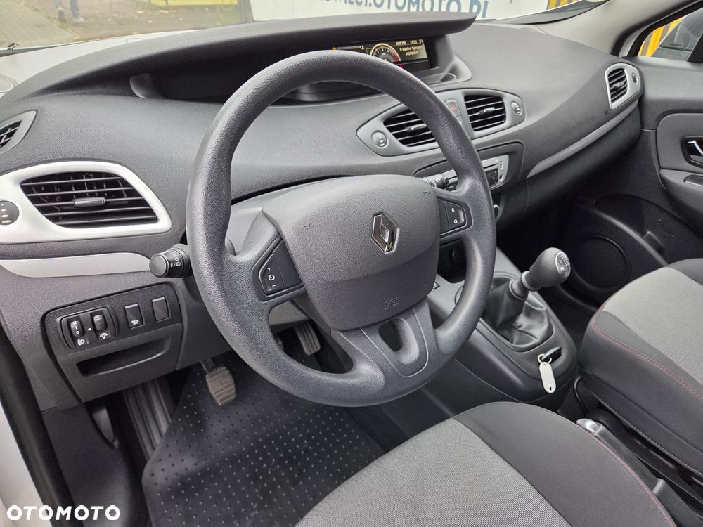 Renault Scenic - 8