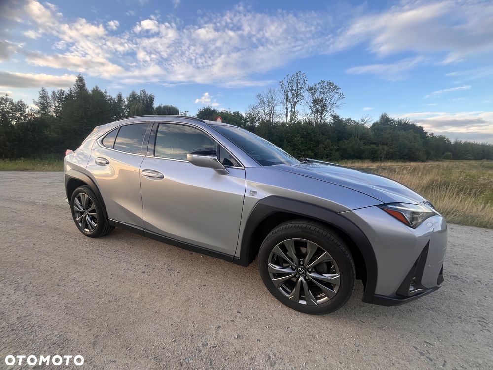 Lexus UX 250h GPF F Sport Design 2WD - 3