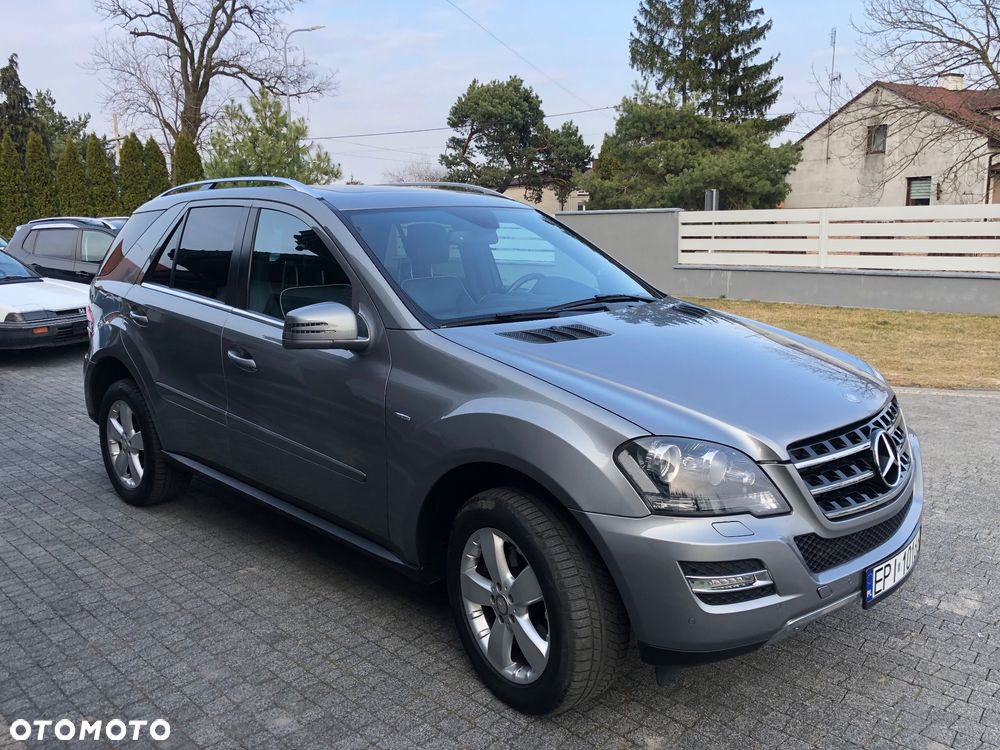 Mercedes-Benz ML 350 BlueTEC 4Matic 7G-TRONIC DPF Grand Edition - 30