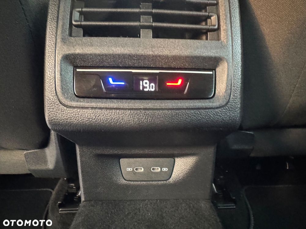 Volkswagen Golf 2.0 TDI SCR DSG Life - 29