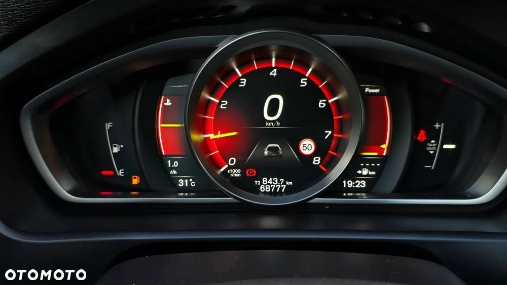 Volvo V40 T2 Drive-E Momentum - 27