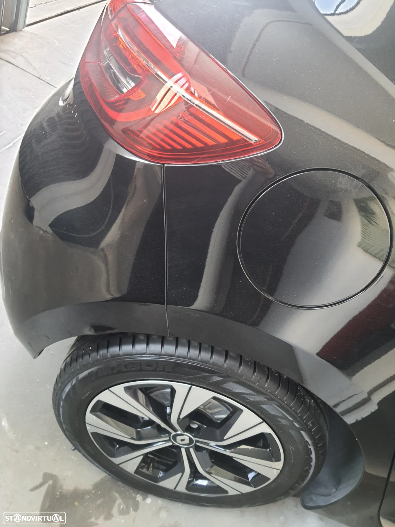 Renault Clio 1.5 Blue dCi Limited - 9
