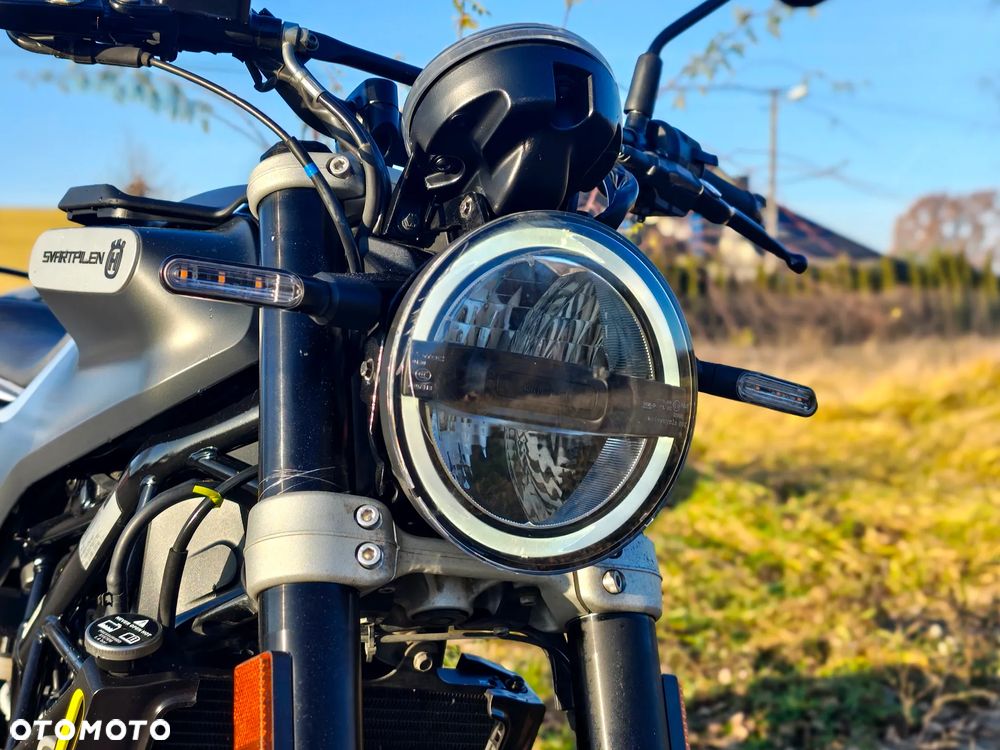 Husqvarna Svartpilen - 8