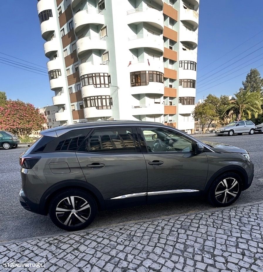 Peugeot 3008 PureTech 130 Stop & Start GPF EAT8 Allure - 4