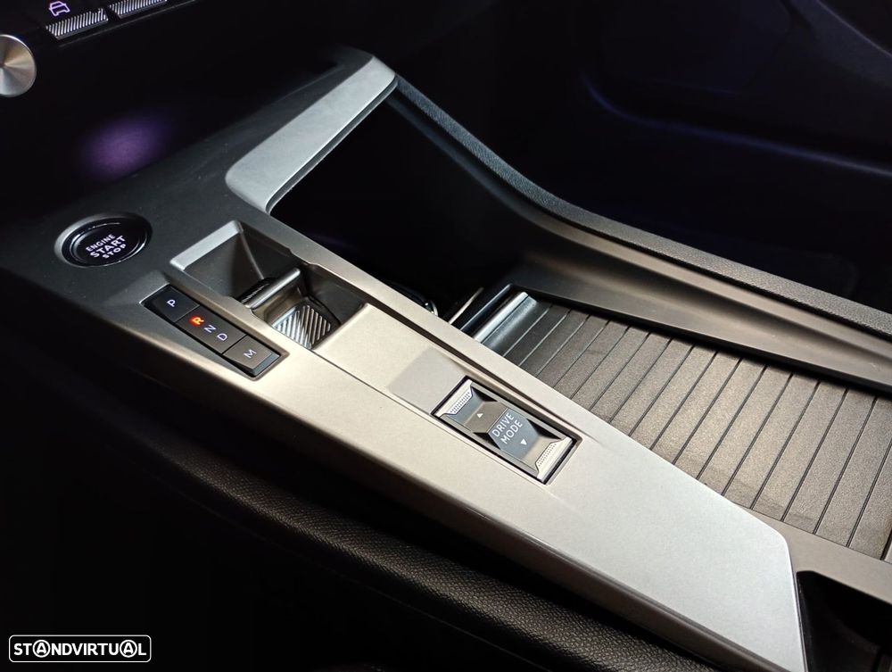 Peugeot 308 1.5 BlueHDi Active EAT8 - 18