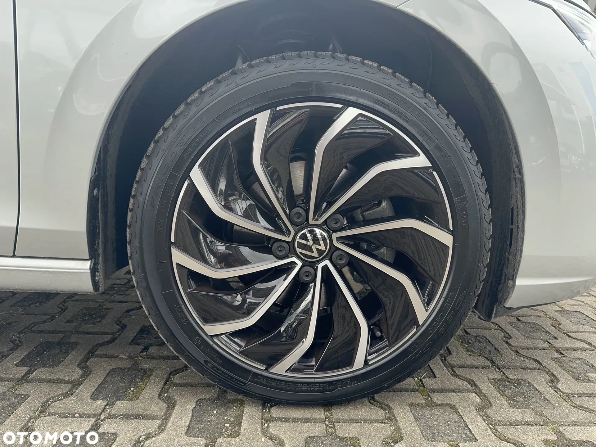 Volkswagen Golf - 12