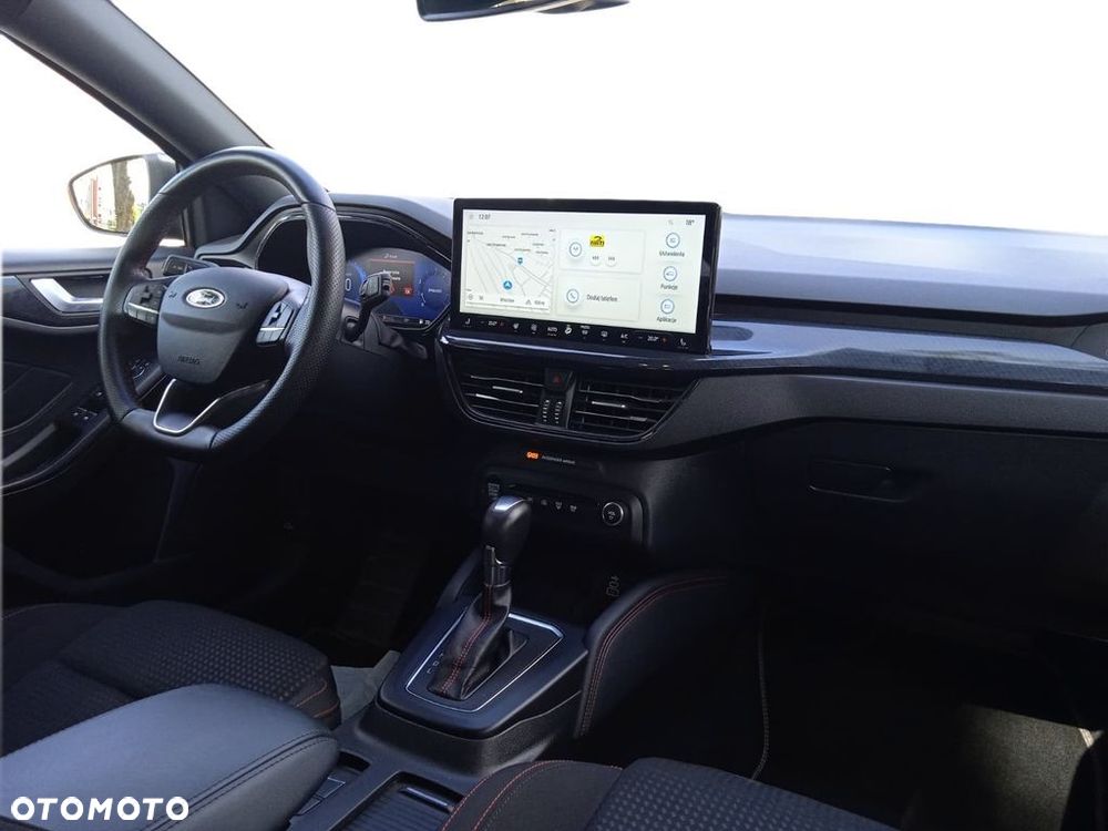 Ford Focus 1.0 EcoBoost mHEV ST-Line X - 36