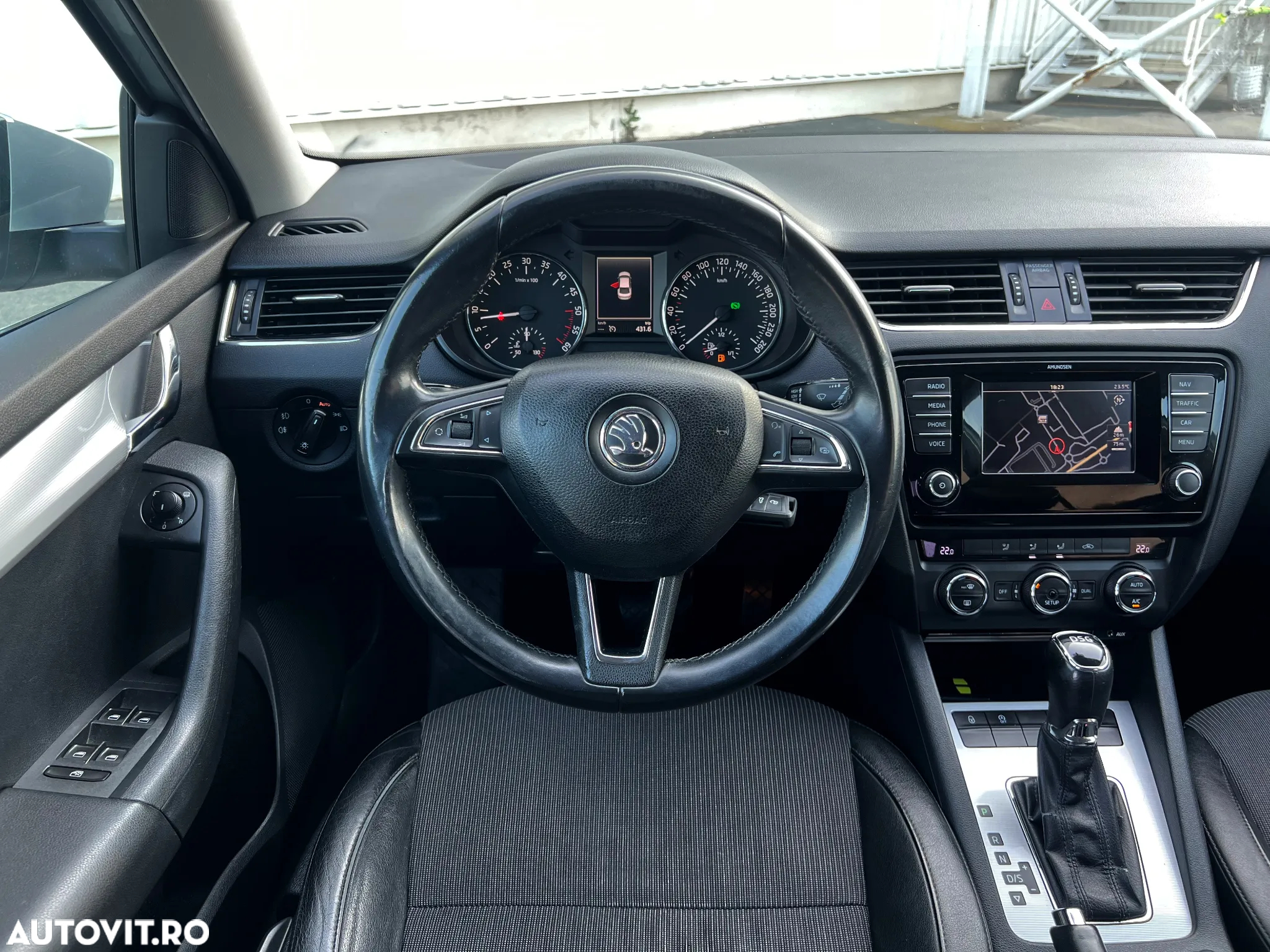 Skoda Octavia 2.0 TDI DSG Clever - 6