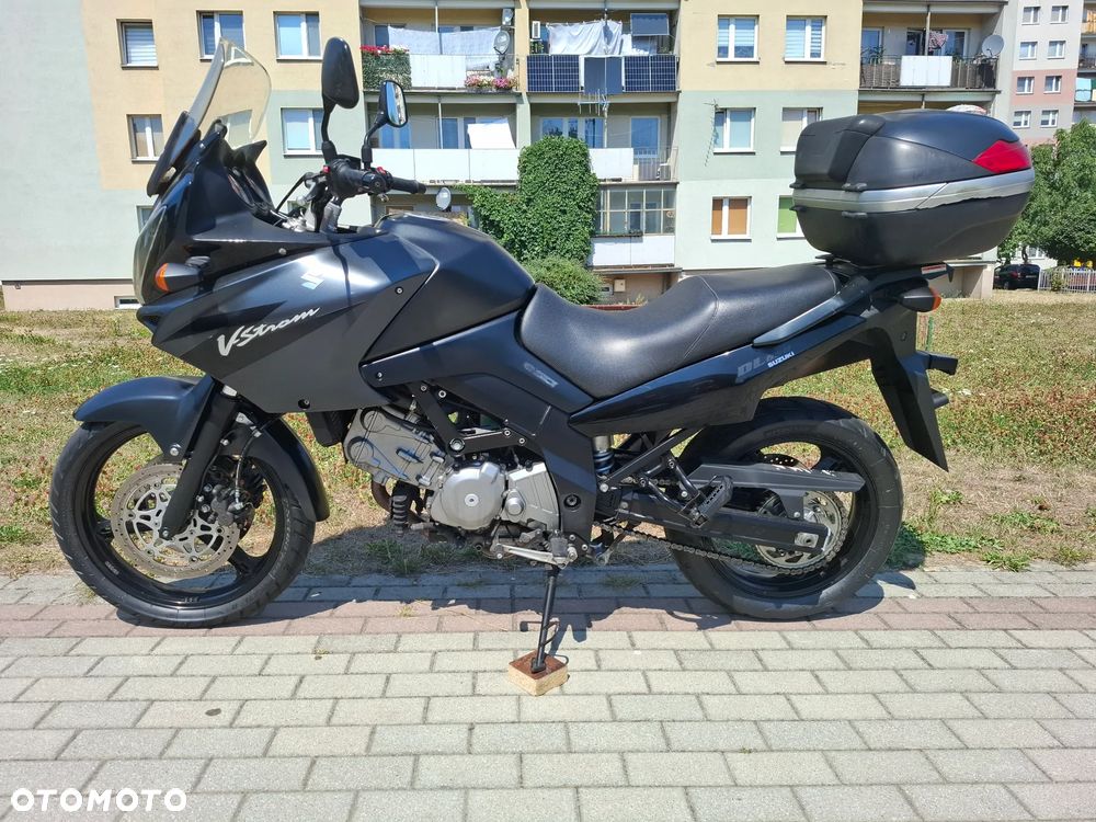 Suzuki V-STROM - 10