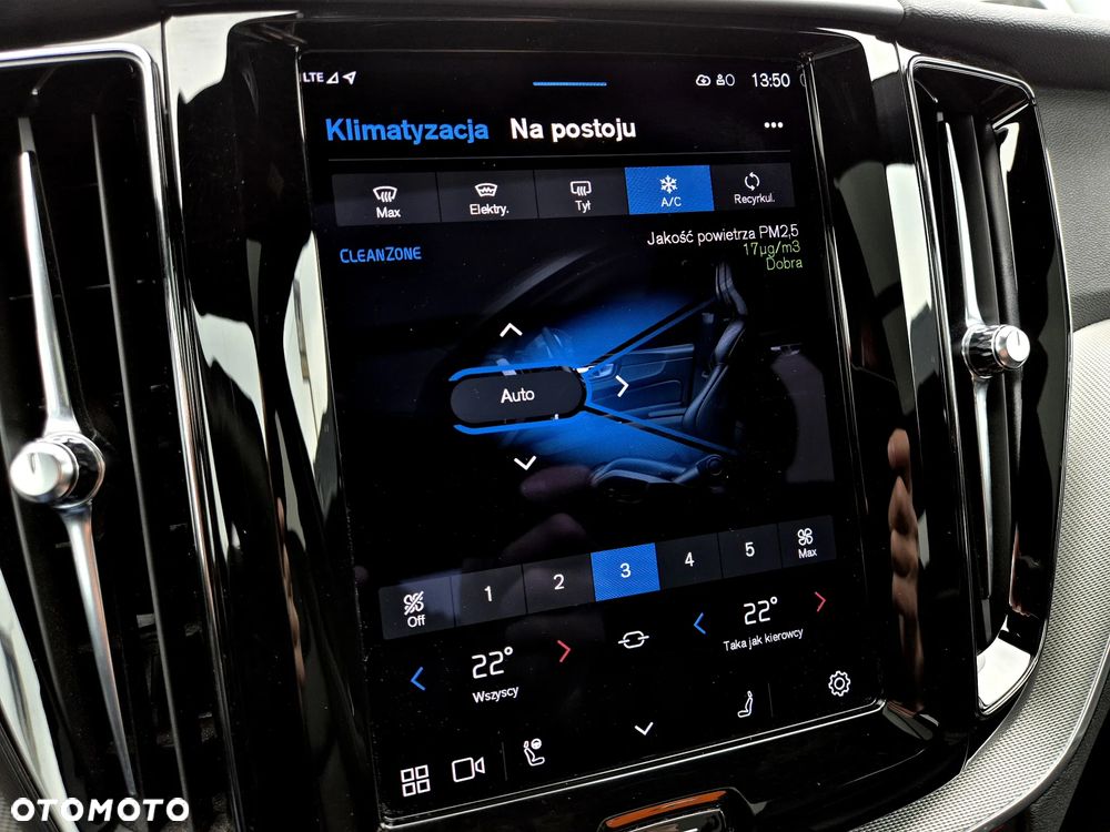 Volvo XC 60 T6 Plug-In Hybrid AWD Plus Dark - 25