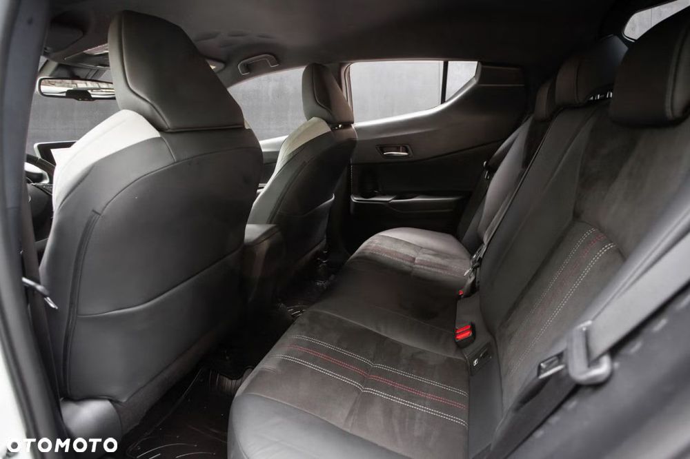 Toyota C-HR Lounge - 14
