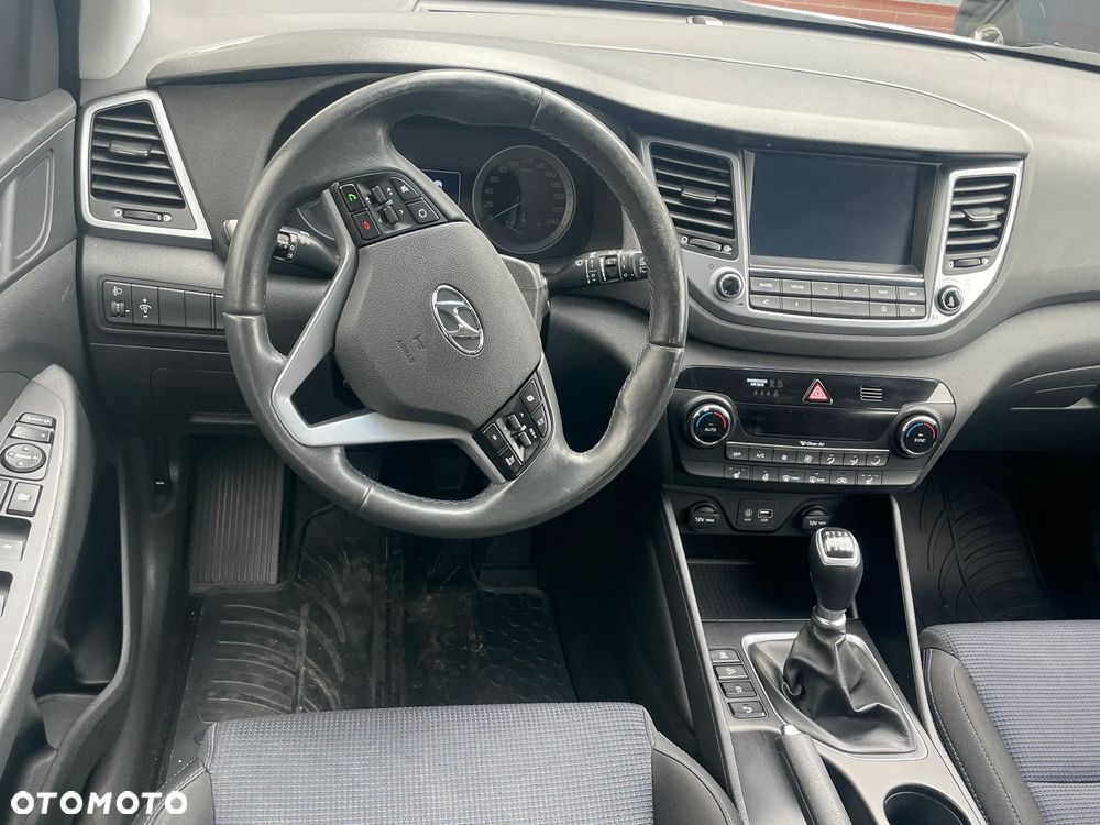 Hyundai Tucson 2.0 CRDI BlueDrive Comfort 2WD - 14
