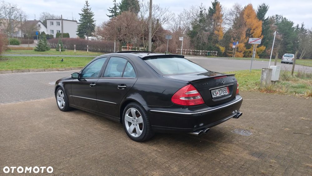 Mercedes-Benz Klasa E 500 4Matic Avantgarde Sport Edition AMG - 18