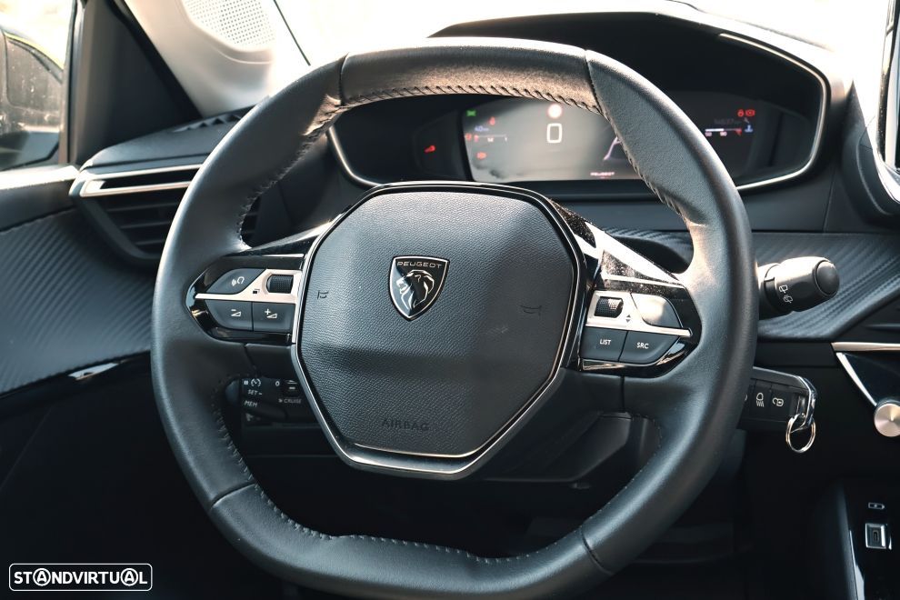Peugeot 208 1.2 PureTech Allure - 8