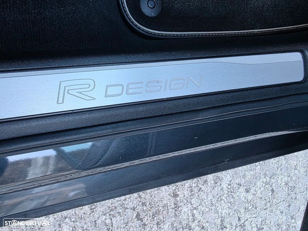 Volvo V60 2.0 D4 R-Design Geartronic - 22