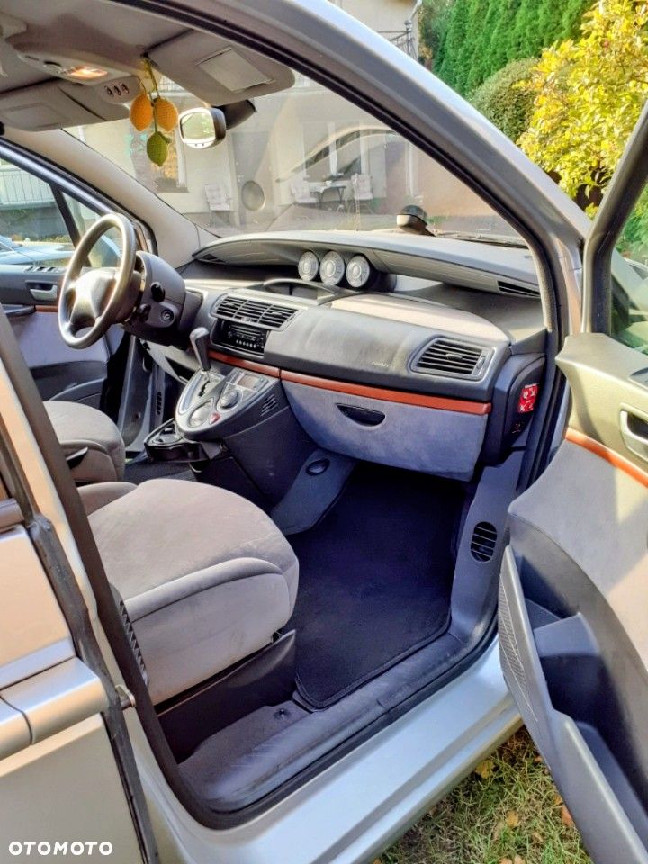 Citroën C8 - 10