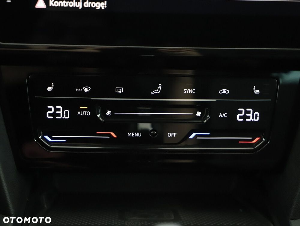 Volkswagen Passat Variant 2.0 TDI 4Mot Elegance DSG - 19