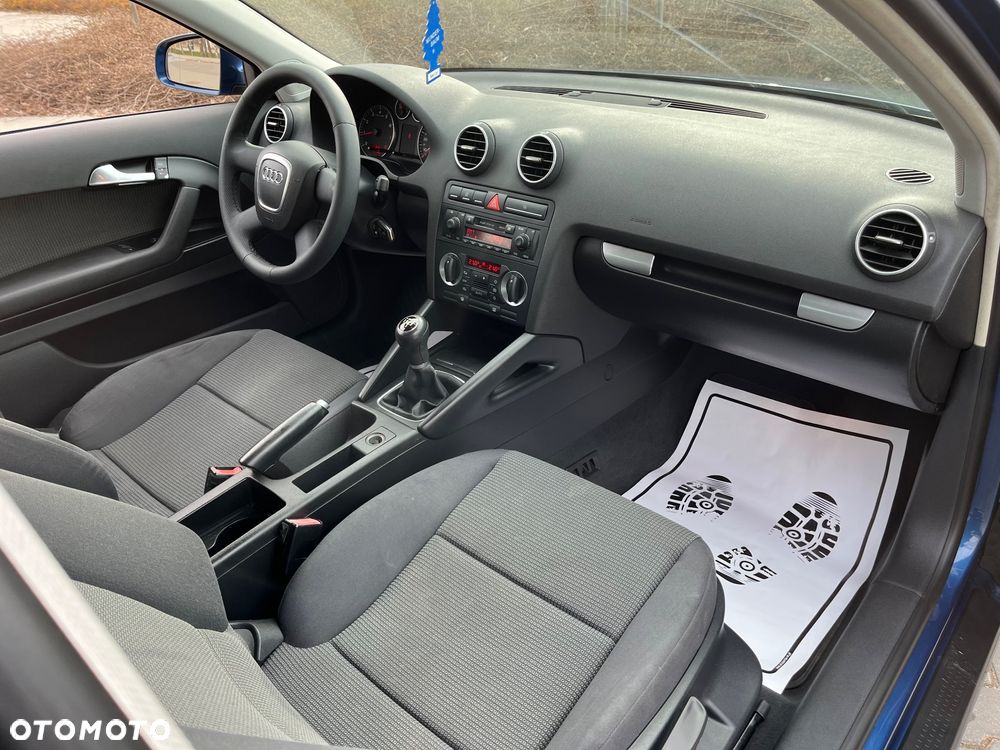 Audi A3 3-drzwiowe 1.6 Ambition - 34
