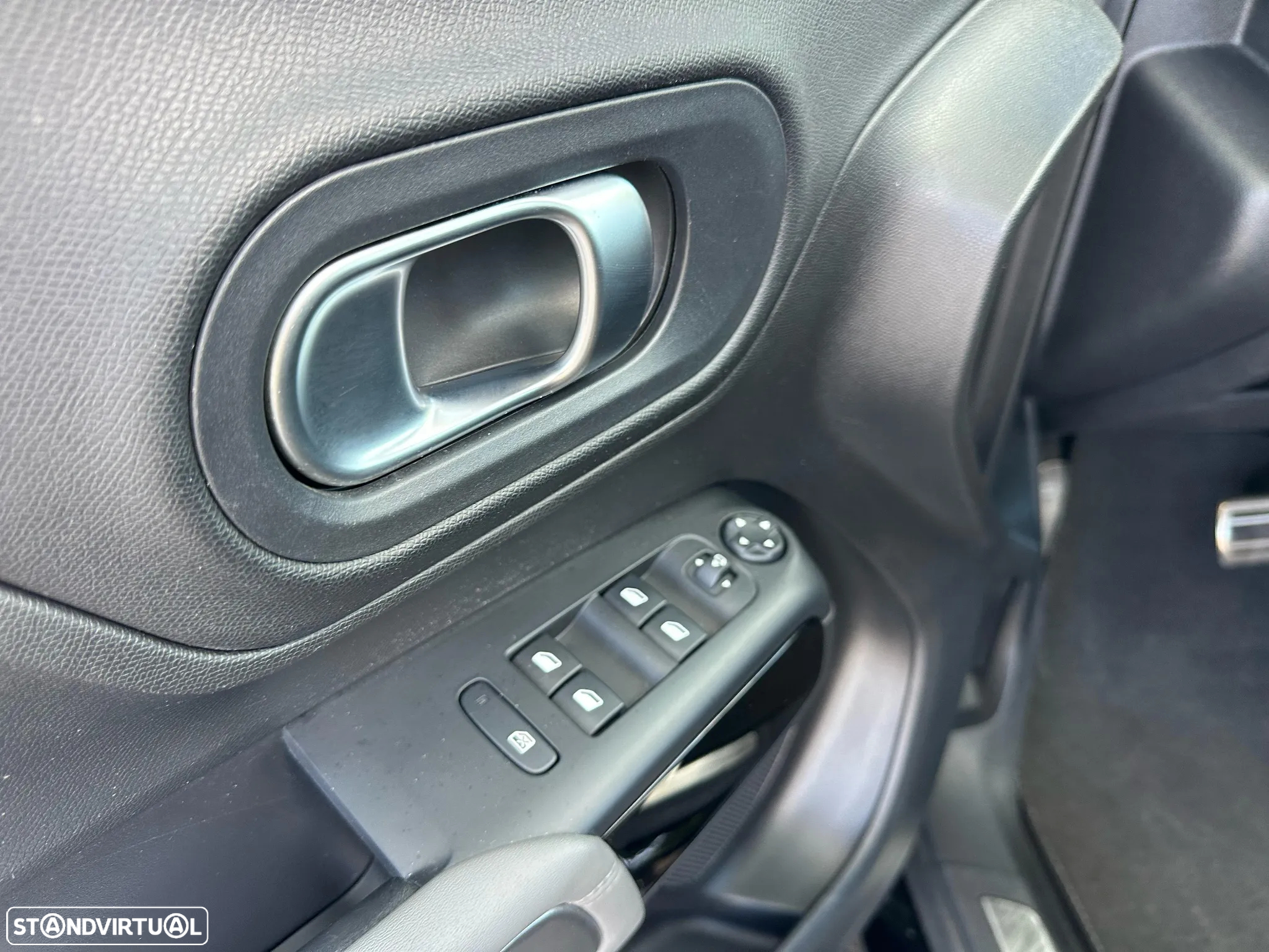 Citroën C5 Aircross 1.6 Hybrid Feel Pack e-EAT8 - 20