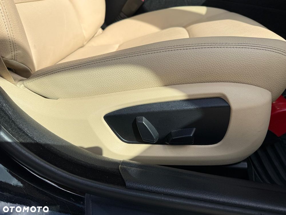 BMW Seria 5 520d xDrive - 18