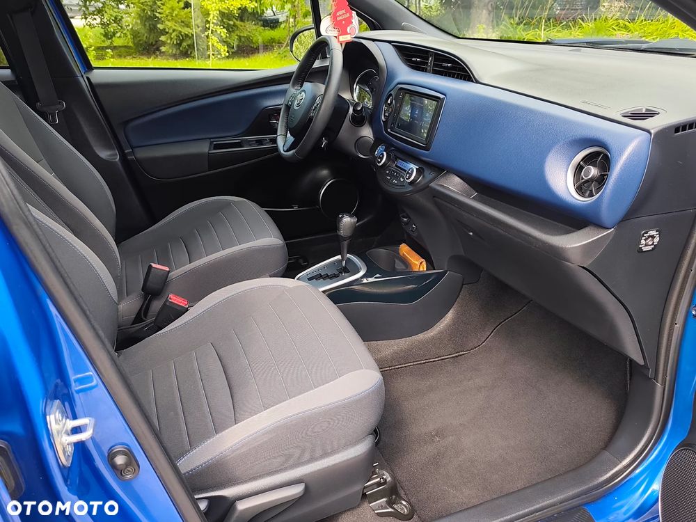 Toyota Yaris Hybrid 100 Premium EU6 - 21
