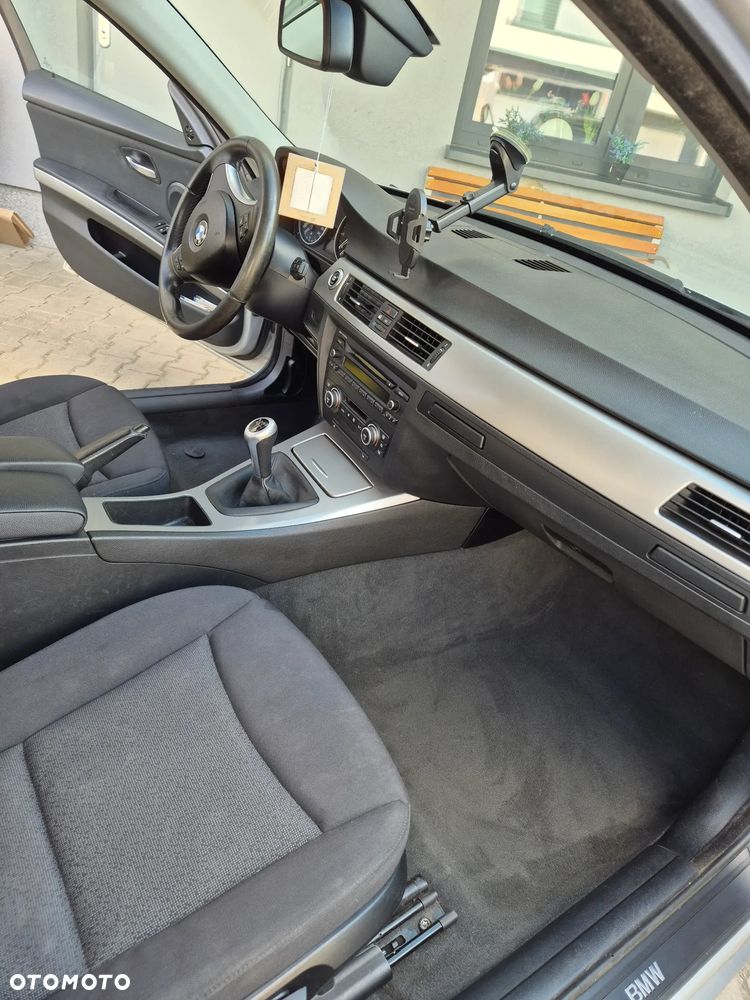 BMW Seria 3 - 12