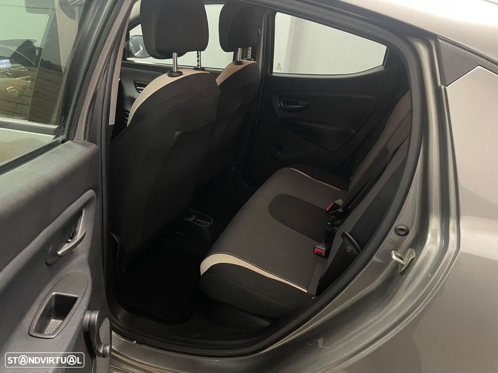 Lancia Ypsilon 1.2 S&S Urban - 11