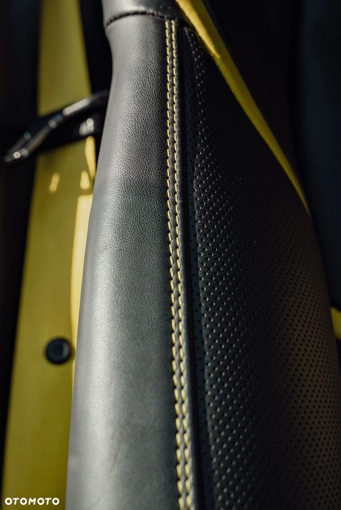 Porsche 911 Turbo S - 18