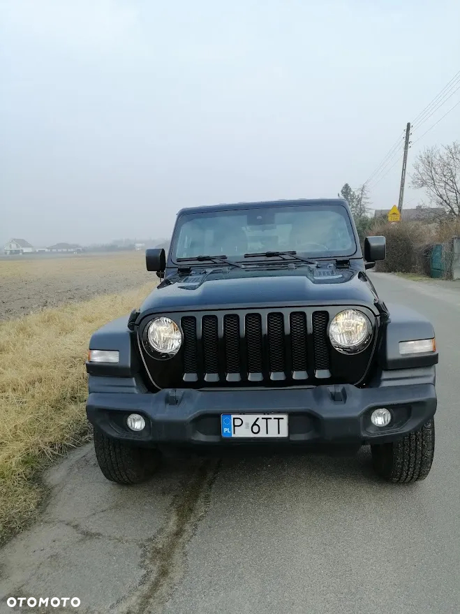 Jeep Wrangler - 2