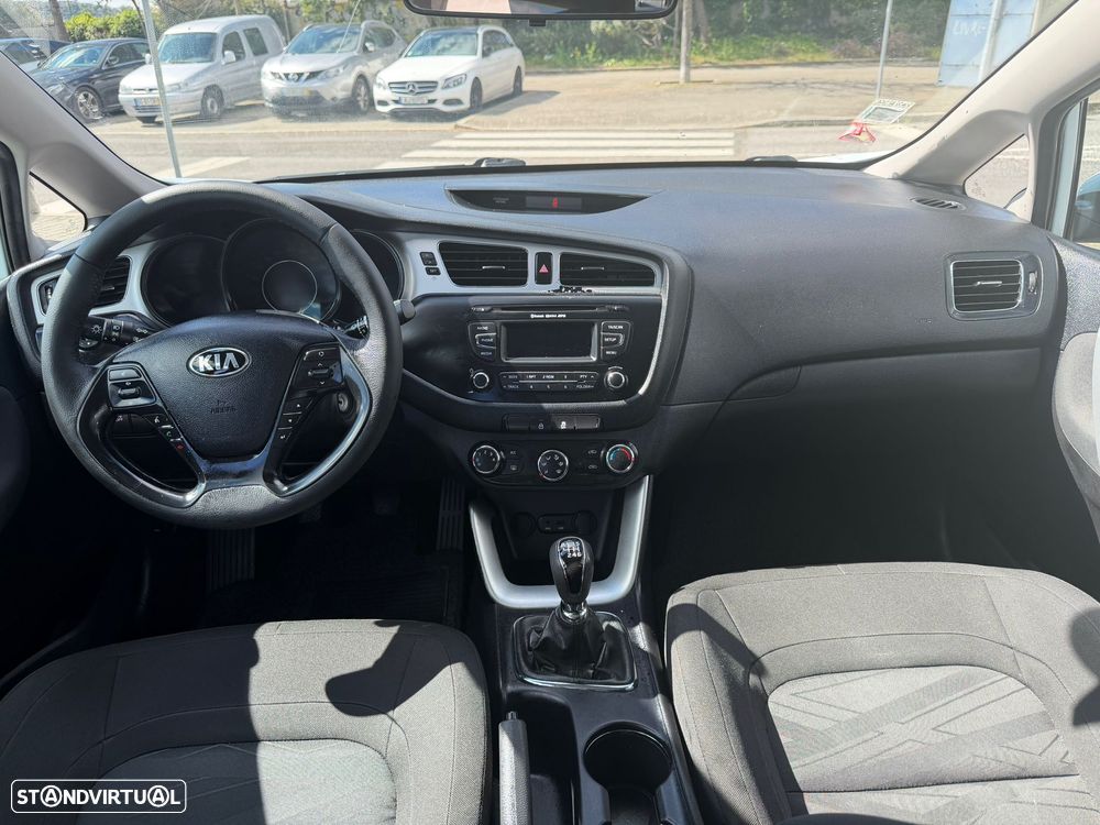 Kia Ceed SW 1.4 CRDi - 22
