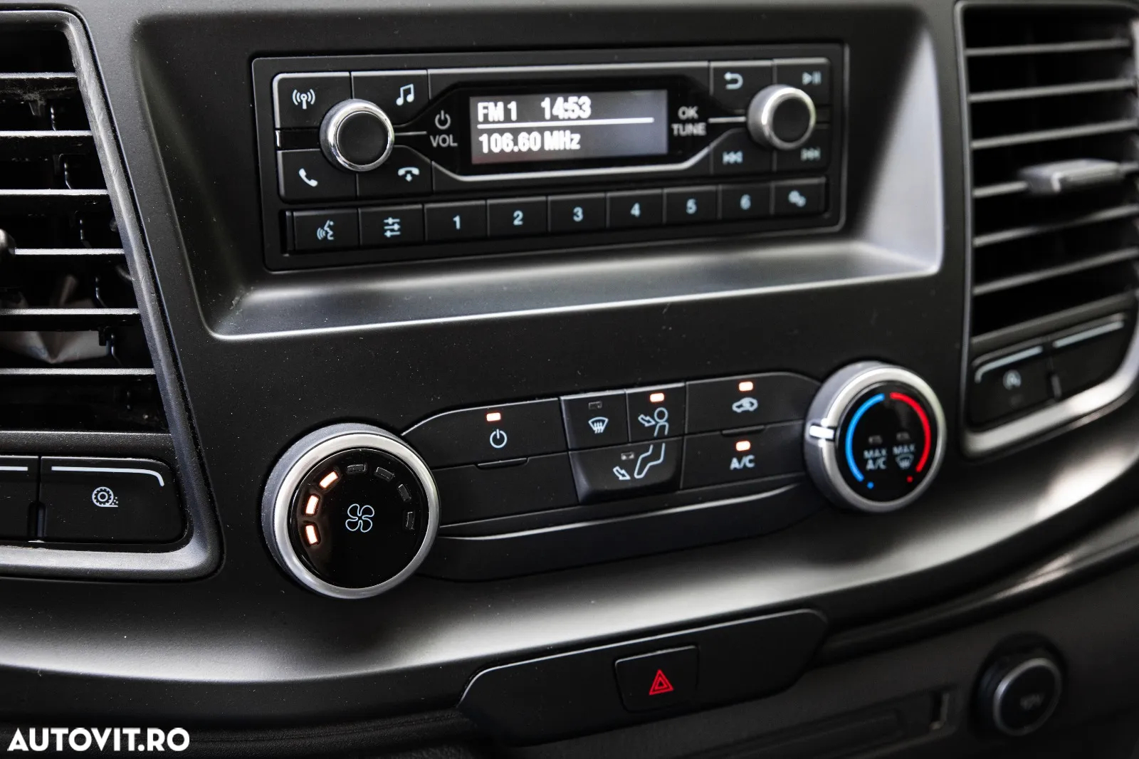 Ford Transit custom - 23