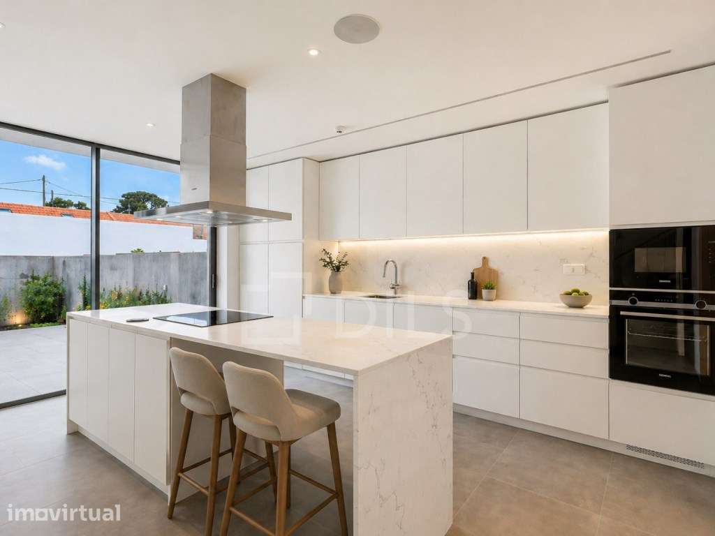 Moradia T3 com jardim inserida num novo empreendimento em Cascais - Grande imagem: 2/76