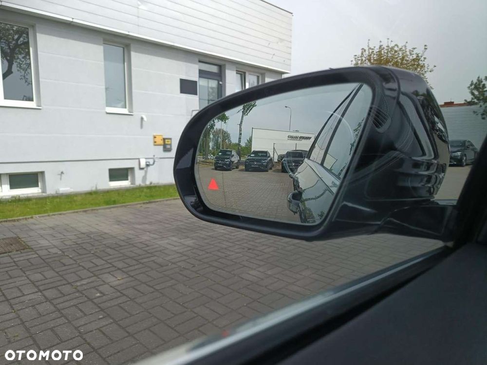 Mercedes-Benz Klasa E - 19