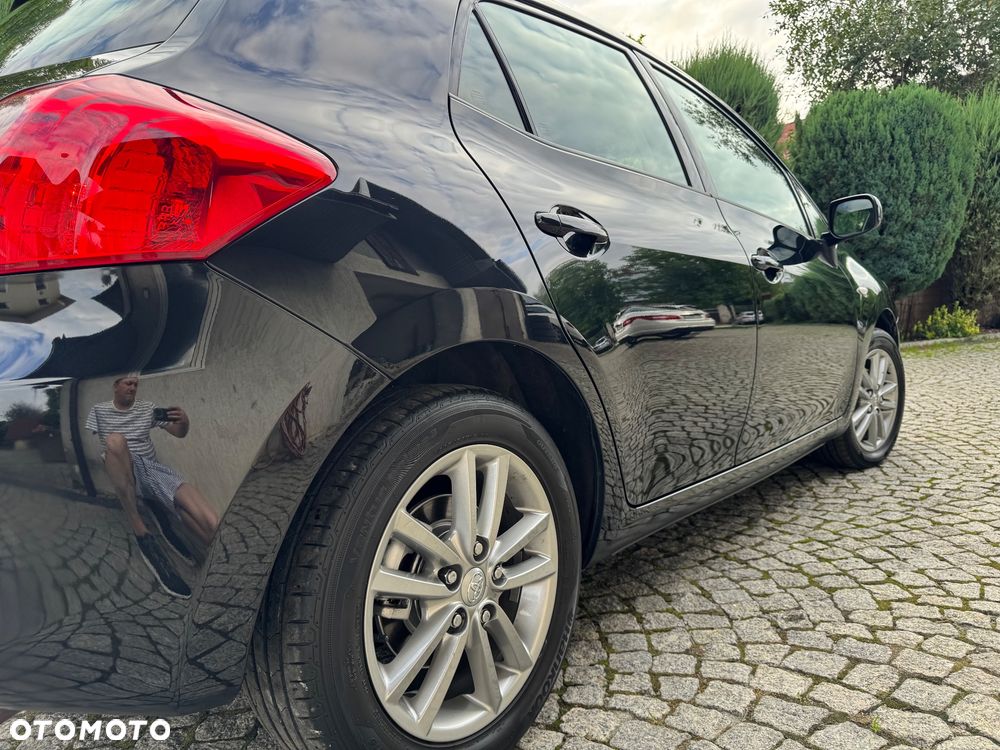 Toyota Auris 1.6 Executive - 14