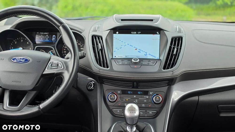 Ford Kuga 2.0 TDCi 2x4 Vignale - 24